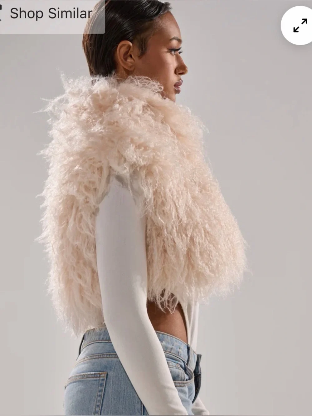AKIRA coco Faux fur vest - Picture 3 of 7